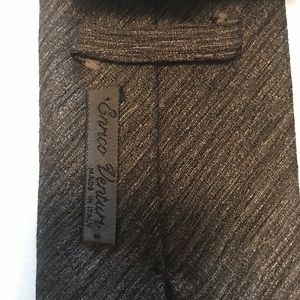 100% Italian woven silk tie